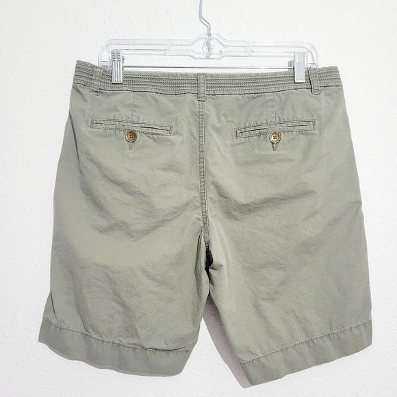 Natural Reflections Women's Size 8 Olive Green 100% Cotton Chino Shorts - Picture 3 of 10
